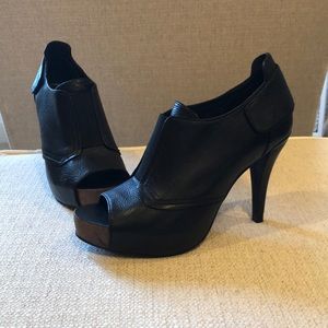 Black Vince Camuto bootie heel